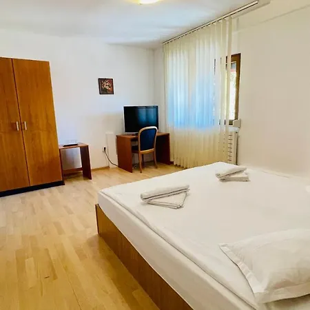 Πανσιόν Pensiunea Luminita 3*