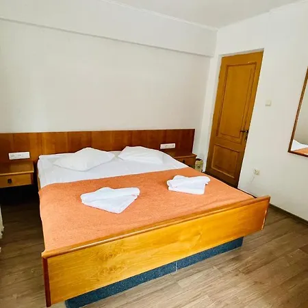 Πανσιόν Pensiunea Luminita 3*