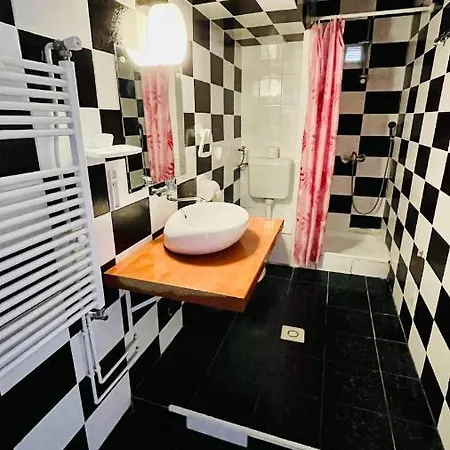 Pensiunea Luminita Buşteni